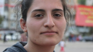Nessuno l'ha più ascoltata. Morta a 28 anni la cantante anti-regime